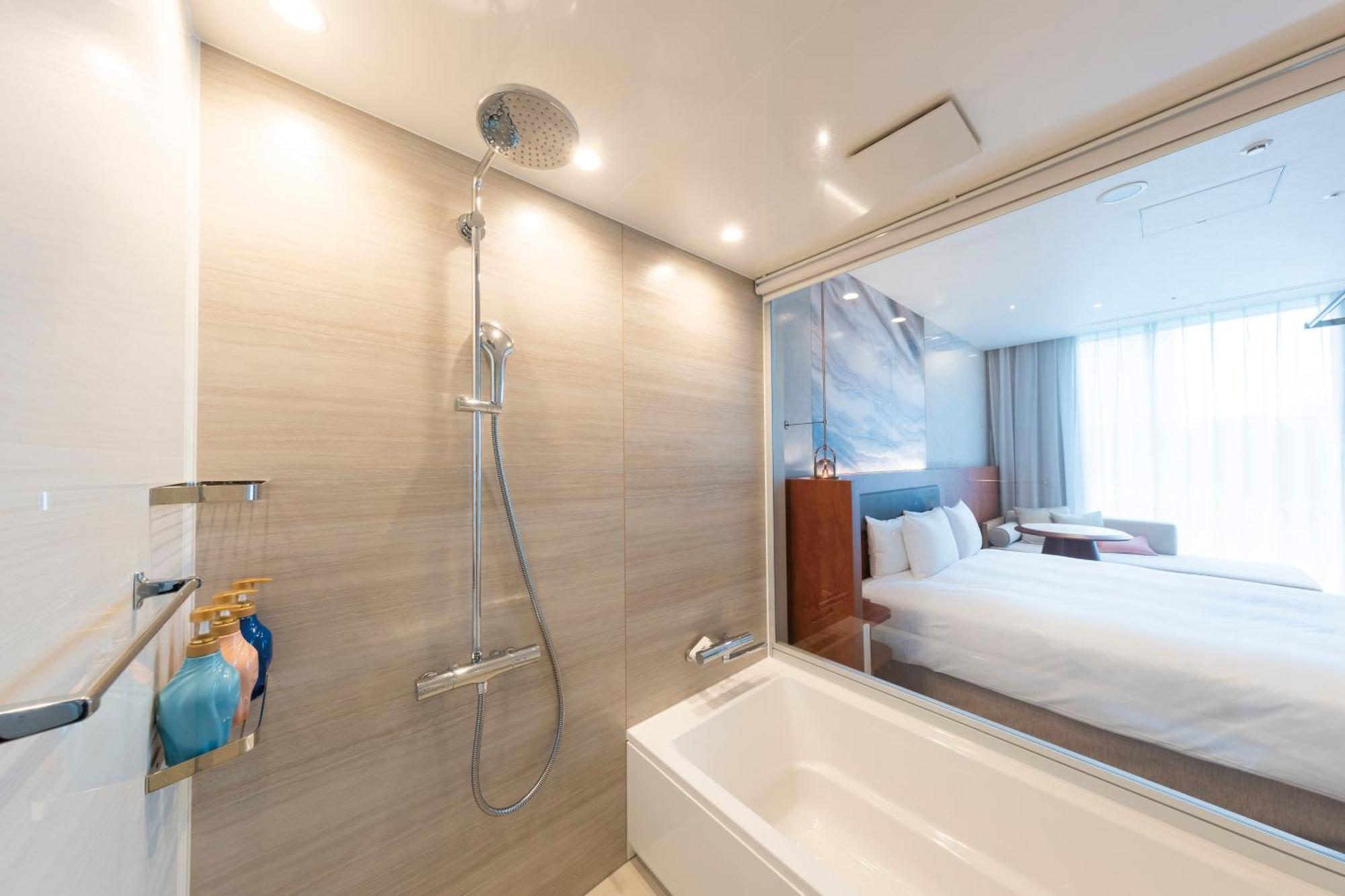 Hotel Springs Makuhari Premier Chiba Buitenkant foto